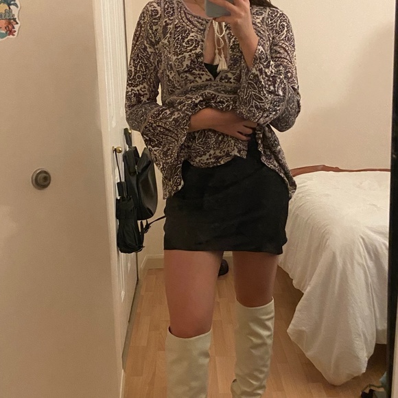 pretty patterned top - Picture 1 of 3